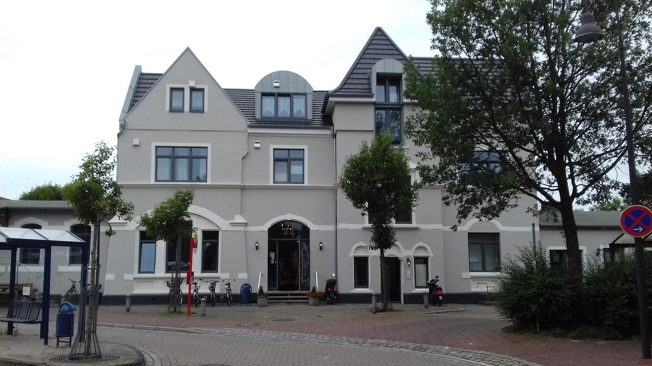 Historisches Hotel Wildeshauser Bahnhof Wildeshausen Bagian luar foto