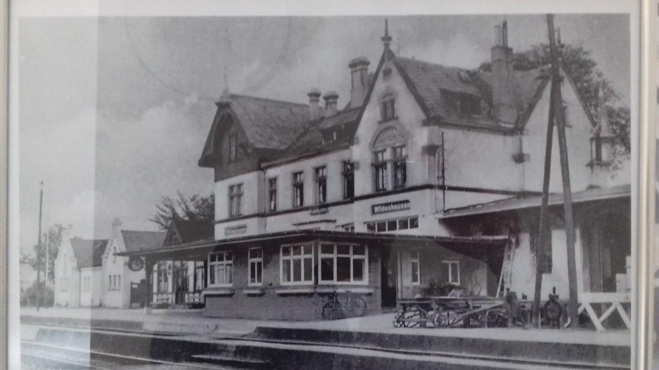 Historisches Hotel Wildeshauser Bahnhof Wildeshausen Bagian luar foto